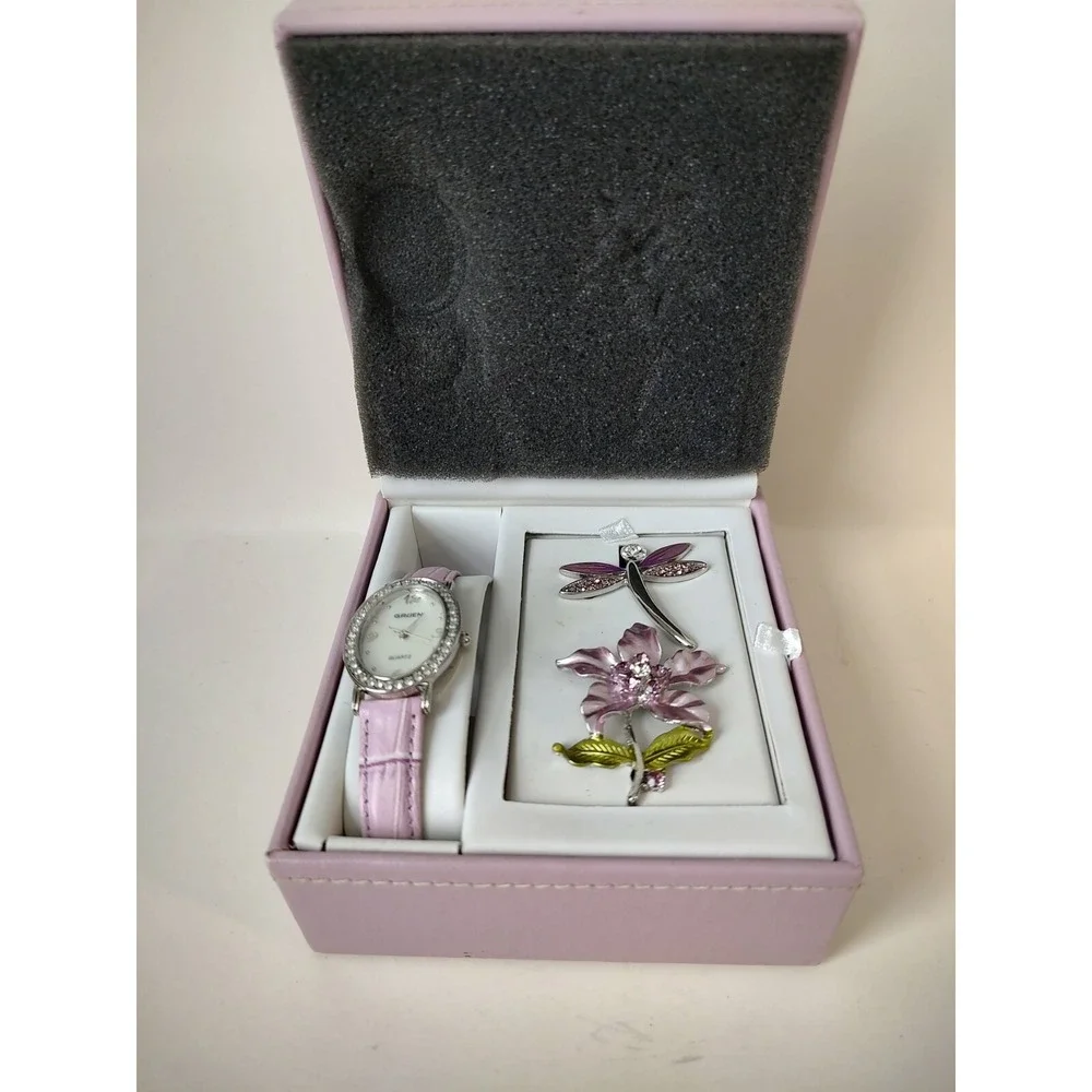 Gruen ladies watch and pin set purple‎ lavendar w/ box